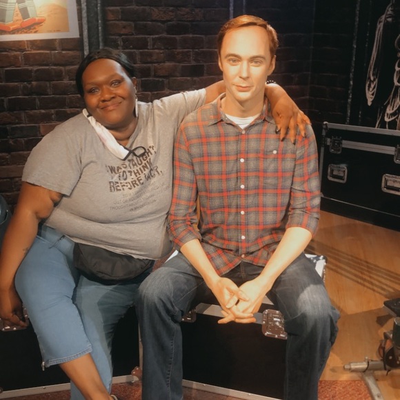 Meet your Posher, April - Picture 1 of 1